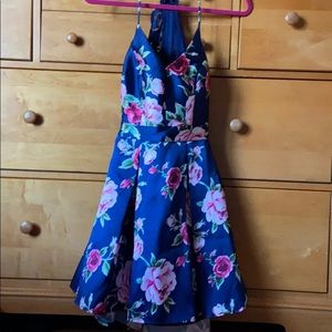 Beautiful flower dress perfect for dress up